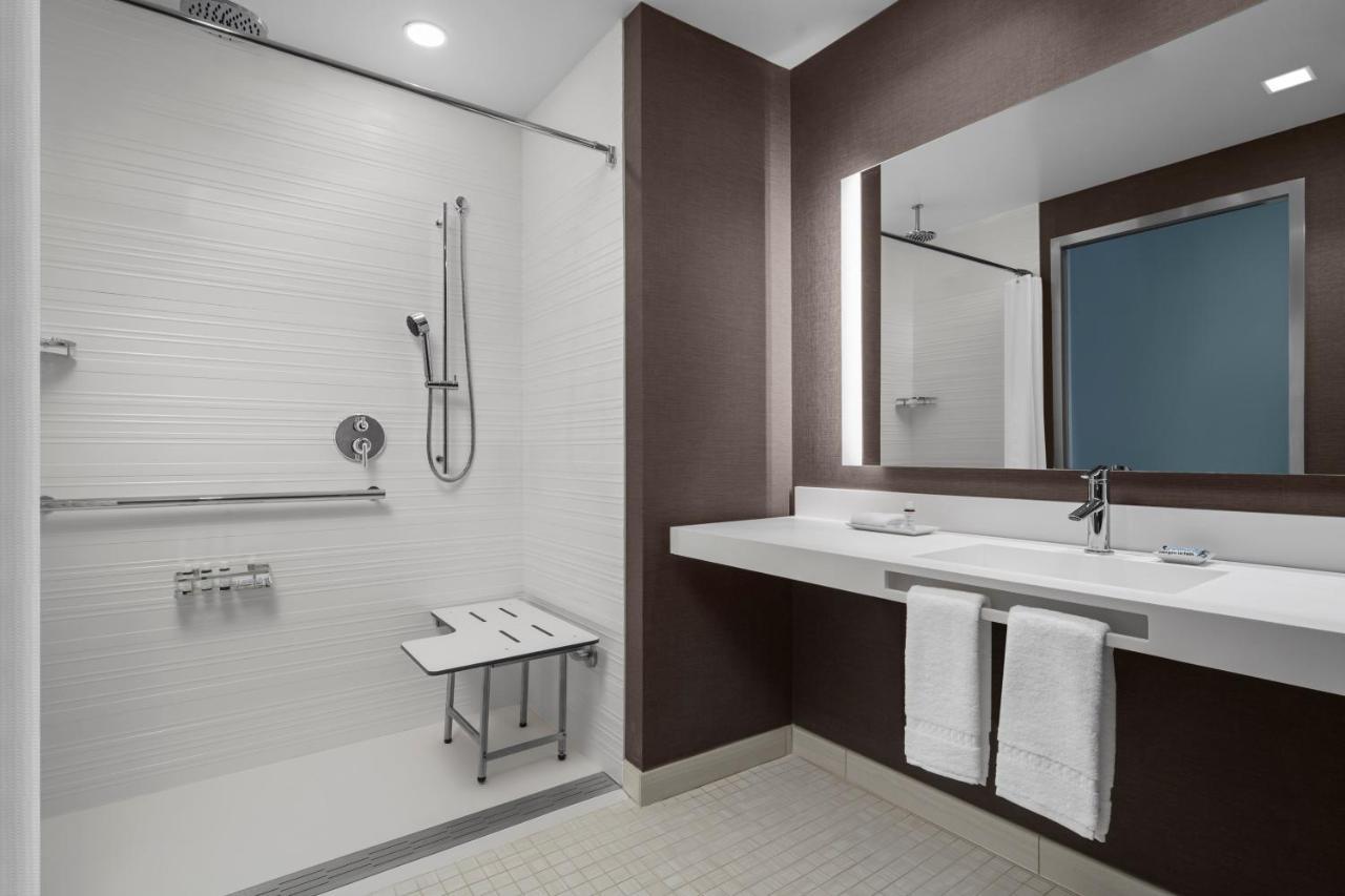 Ac Hotel By Marriott Columbus Downtown Bagian luar foto