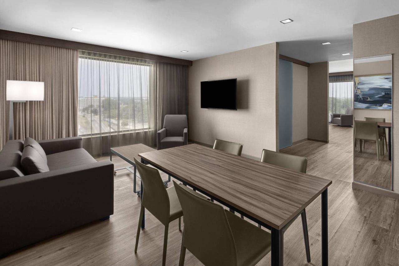 Ac Hotel By Marriott Columbus Downtown Bagian luar foto