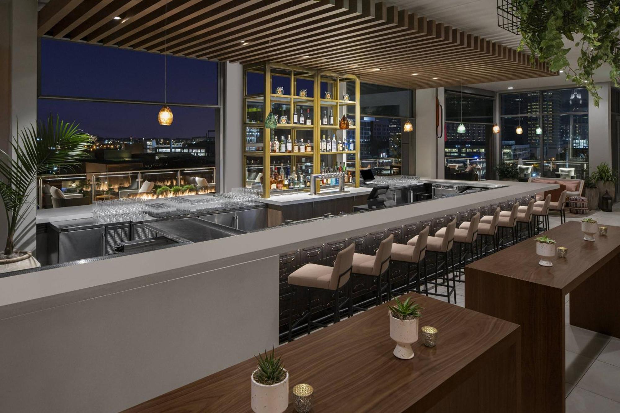 Ac Hotel By Marriott Columbus Downtown Bagian luar foto